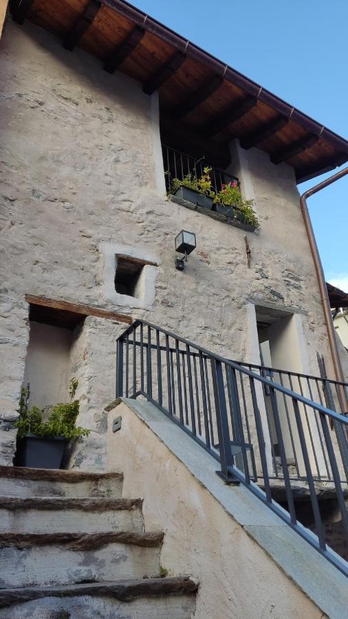 Pietra Viva - Casa Per Vacanze Chiavenna Luaran gambar